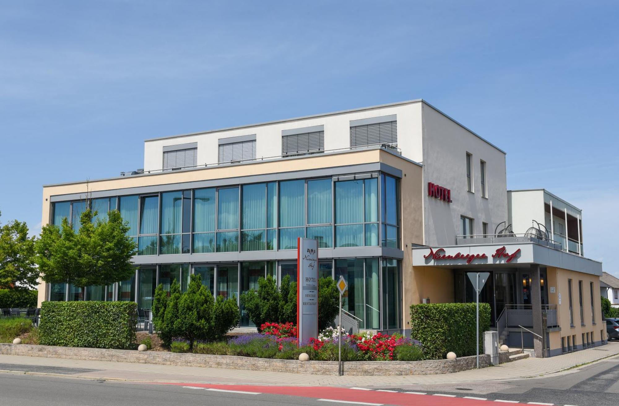 Hotel Nuernberger Hof Neumarkt in der Oberpfalz Bagian luar foto