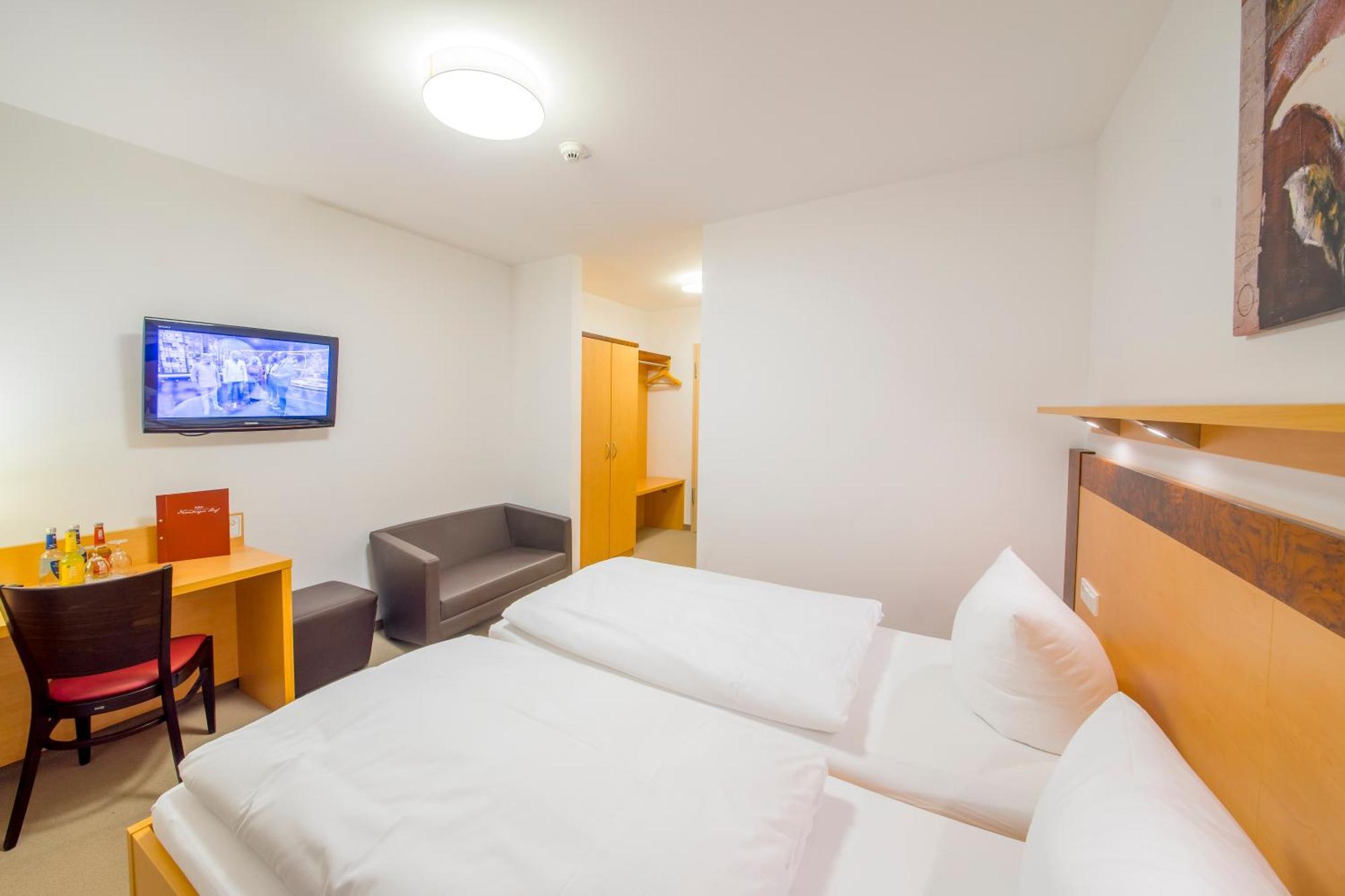 Hotel Nuernberger Hof Neumarkt in der Oberpfalz Bagian luar foto