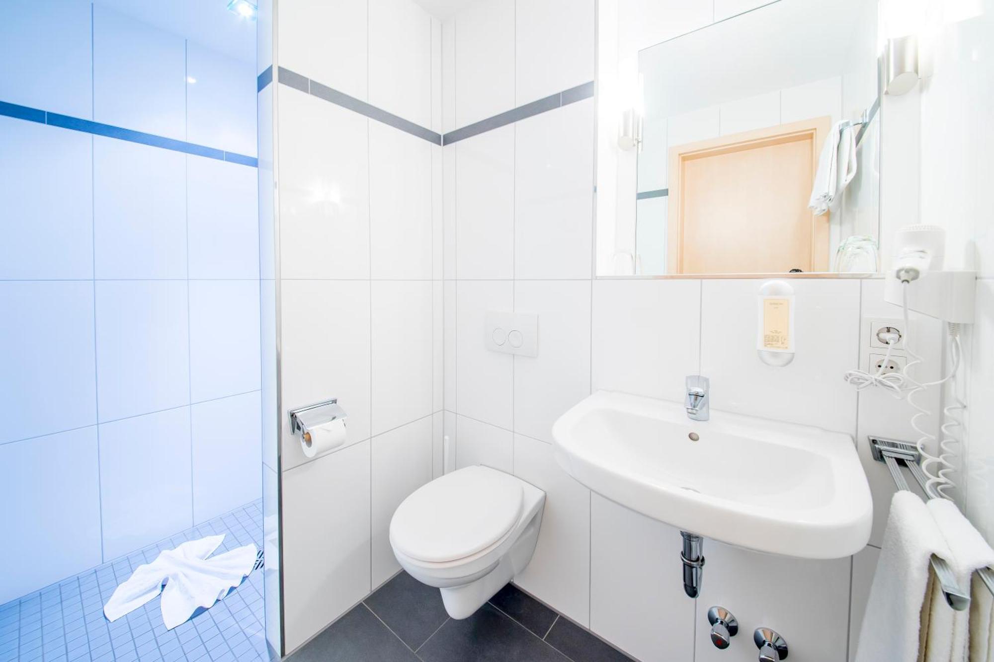 Hotel Nuernberger Hof Neumarkt in der Oberpfalz Bagian luar foto