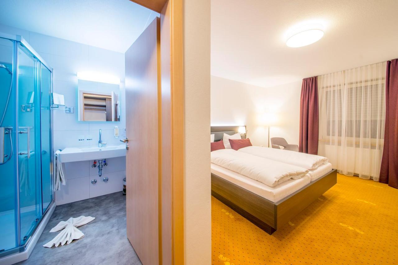 Hotel Nuernberger Hof Neumarkt in der Oberpfalz Bagian luar foto